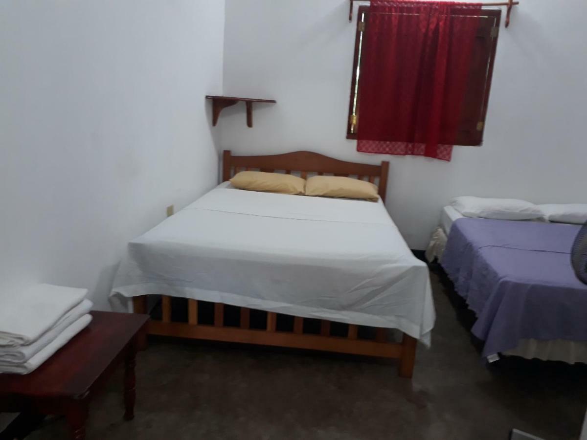 Bananas Guest House Private Room Altagracia Exterior photo